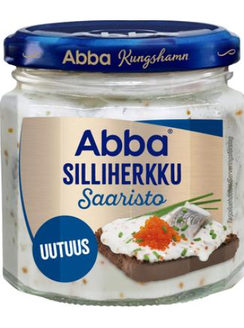 Сельдь кусочками с красной икрой из морских водорослей и зеленым луком в сливочном соус Abba Silliherkku 220г
