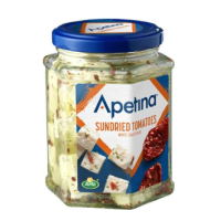 Кубики средиземноморского сыра в масляном маринаде с вялеными томатами Apetina 265/140г